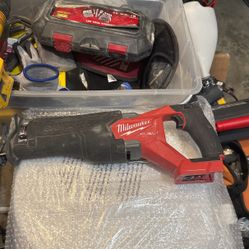 Milwaukee M18 2821-20 Cordless Sawzall Reciprocating Saw C2