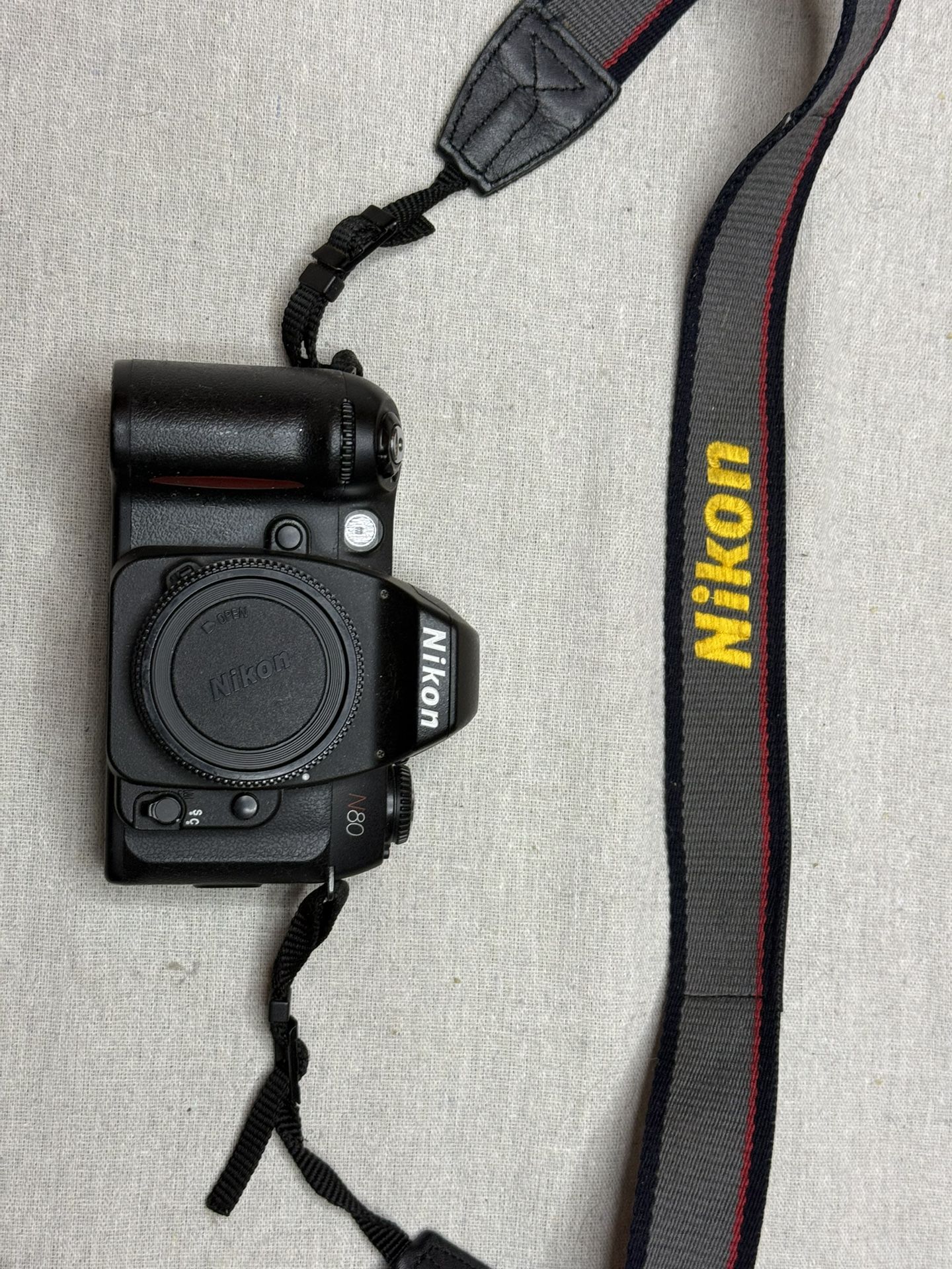 Nikon N80