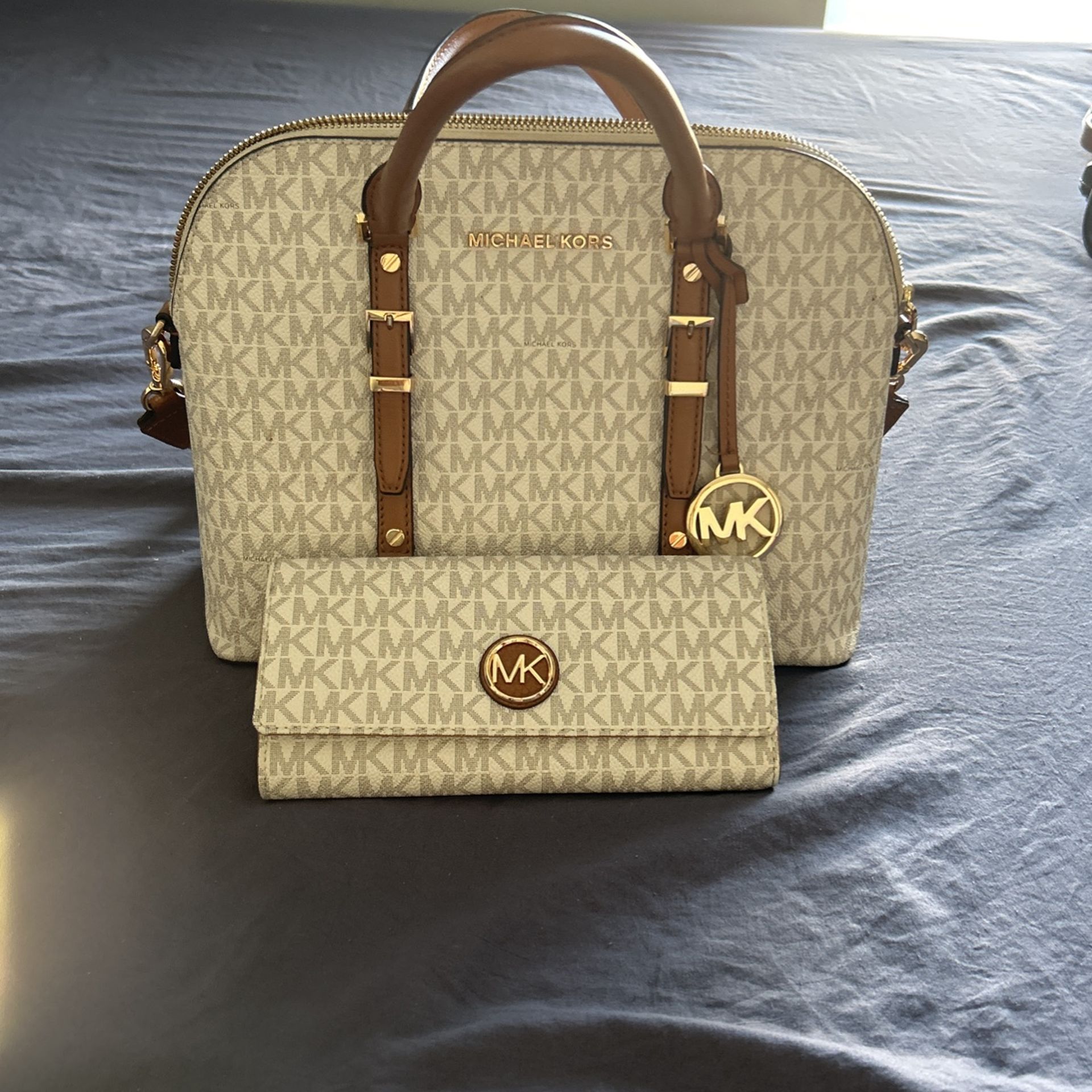 White Michael Kors Purse