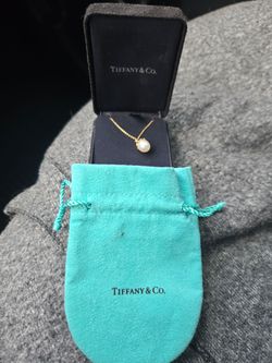 TIFFANY 18K PEARL NECKLACE
