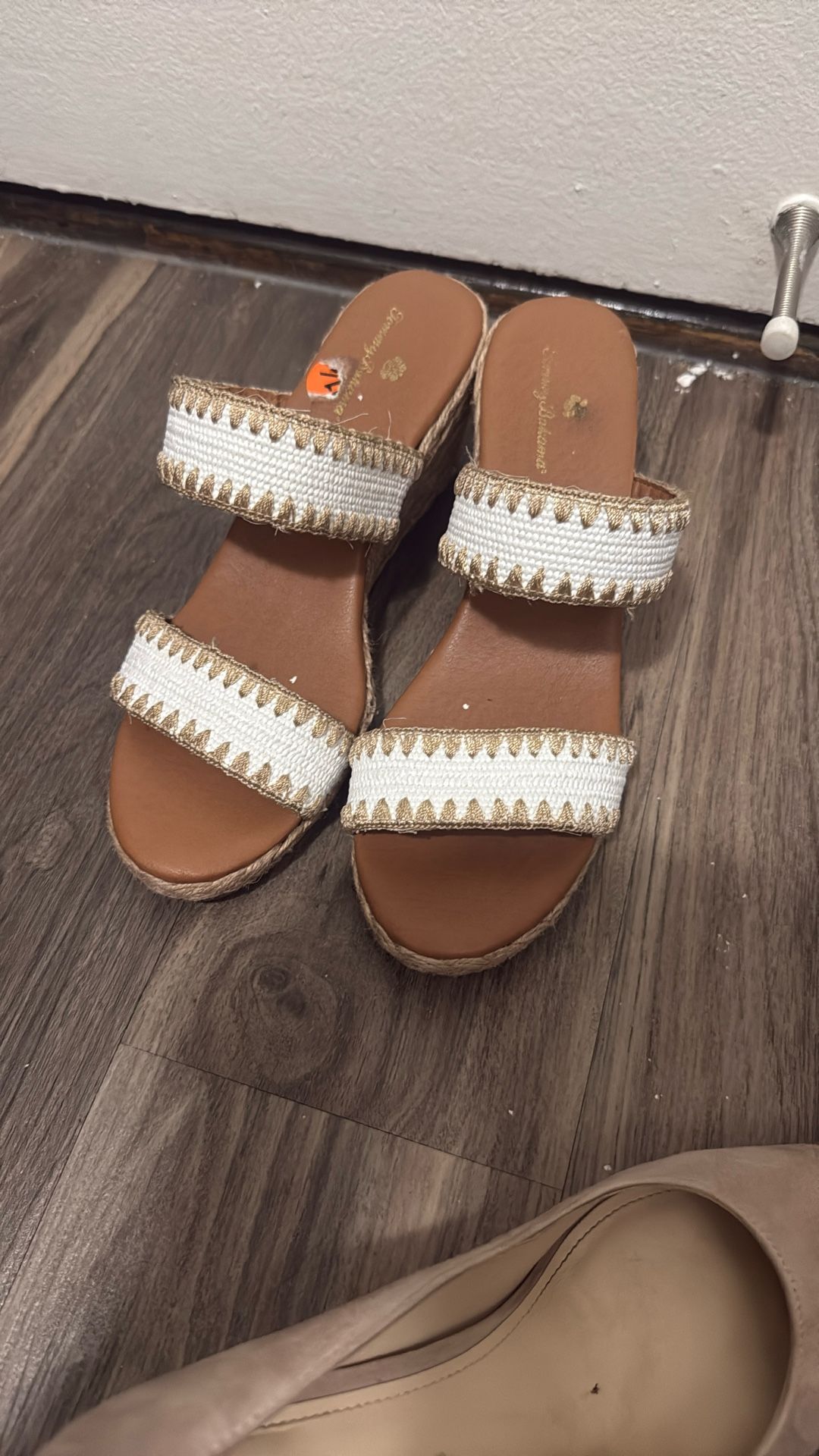 Tommy Bahama 2” Wedge