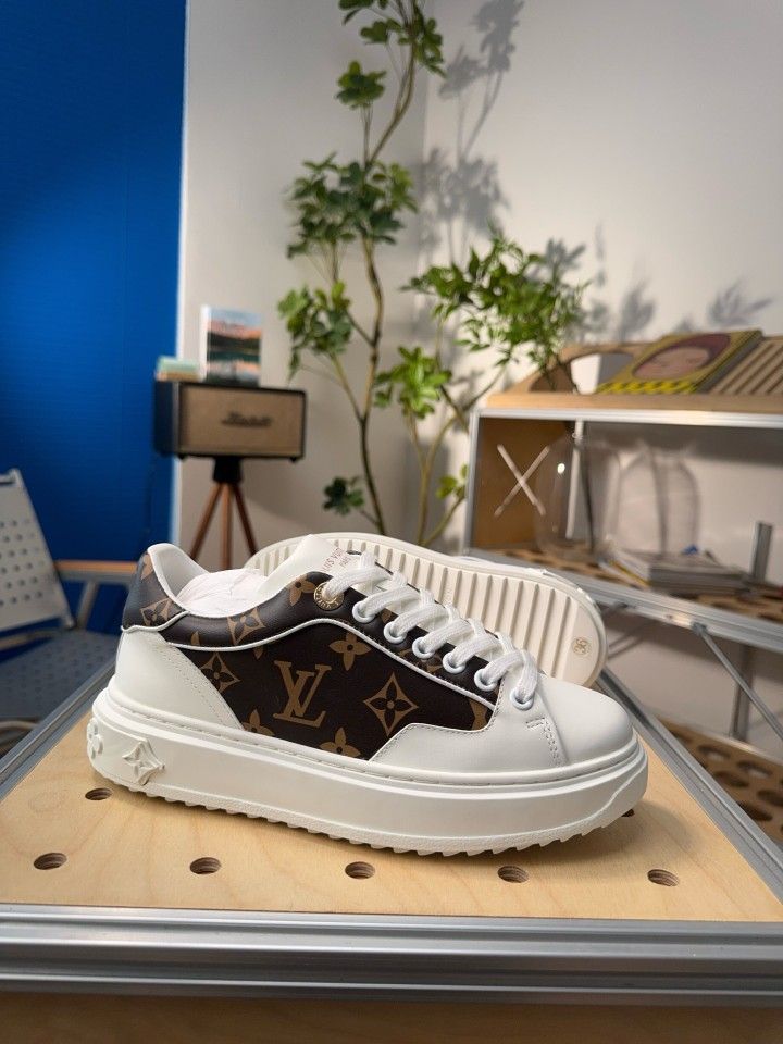 Louis Vuitton Trainer series casual sports shoes