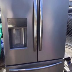 Frigidaire French Door Refrigerator (W36) Semi New