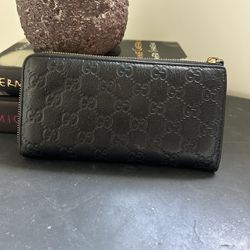 Gucci Long Wallet with Zipper