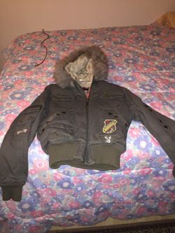 Says size medium but really would fit a size xs or small person