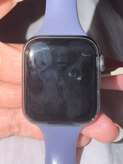 Apple Watch SE (1st Gen) 40mm (GPS + Cellular)