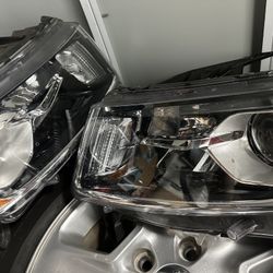 2016 Jeep grand Cherokee Headlights Driver Side