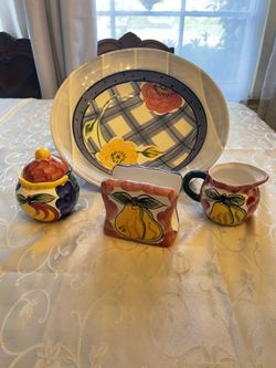 Fruit Bowl, Napkin, Sugar & Creamer Set