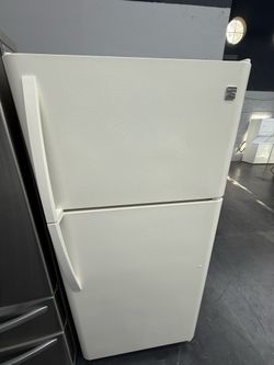 Kenmore Top Freezer “28 ( Refrigeradores )