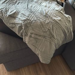Hush Weighted Blanket
