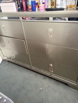 Free dresser