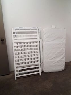 Toddler Bed With Mattress Pickup 3-8:30 pm rainbow/charleston cash only