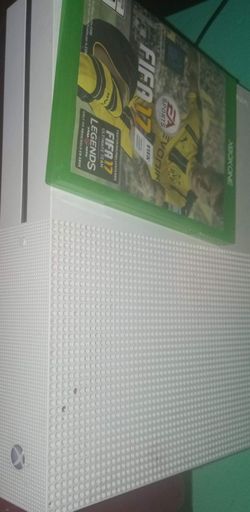Xbox One S(4 Games, Controller+Cables)