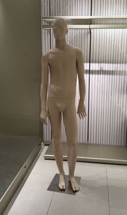 Male pre owned Mannequin