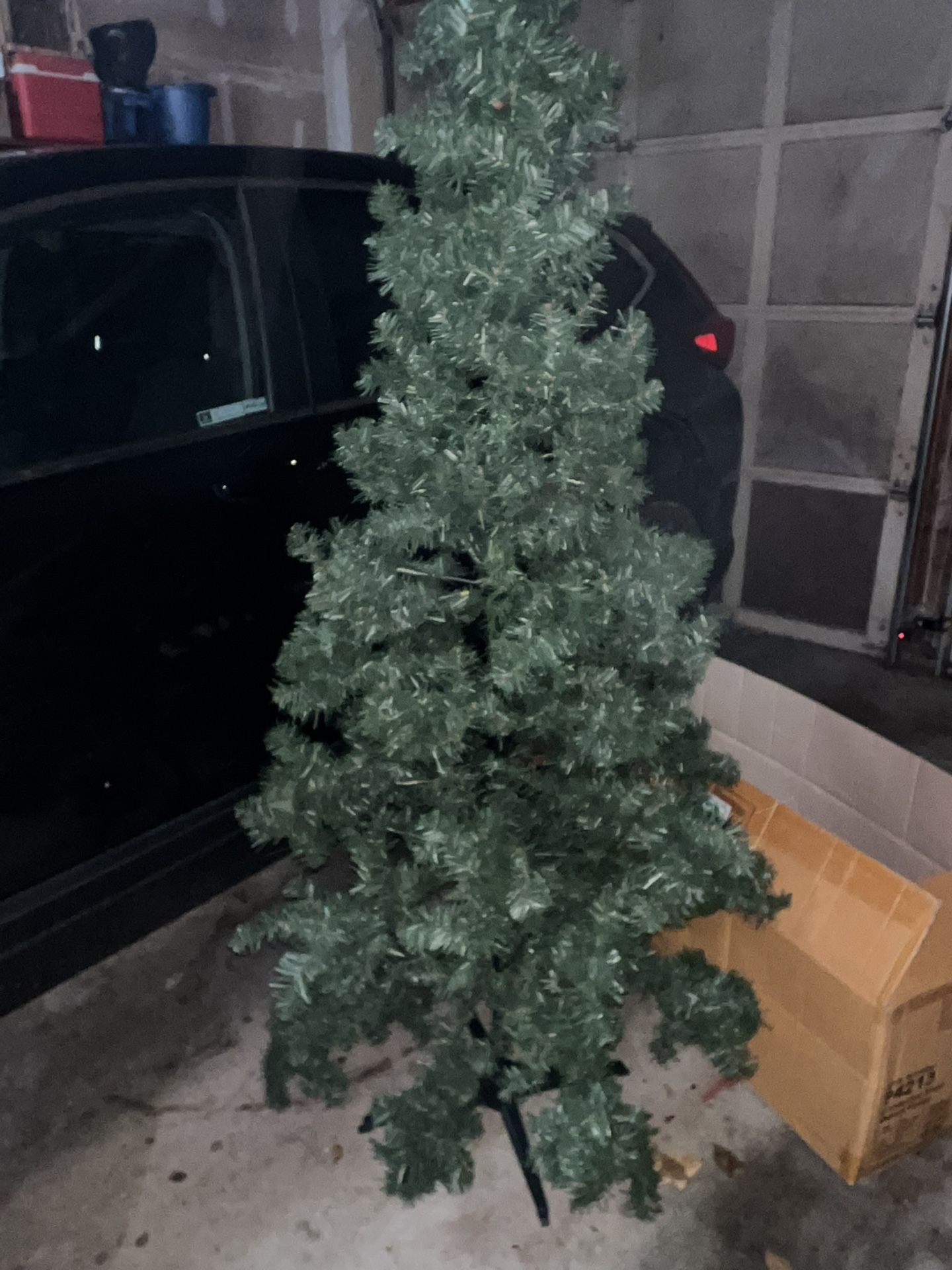 Artificial Christmas tree 6 Ft with Stand And Box