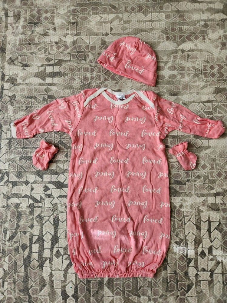 NWOT Gerber Organic 100% Hat Builtin Mitton Sleepgown Set in Pink