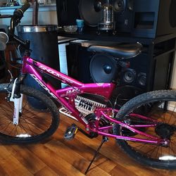 Shimano ozone 500 mountain bike