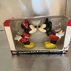 Mickey And Minnie Salt And Pepper Shakers 