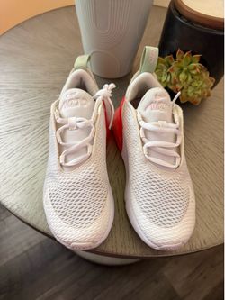 Nike 270