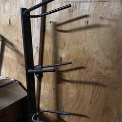 Gym equipment medicine ball rack