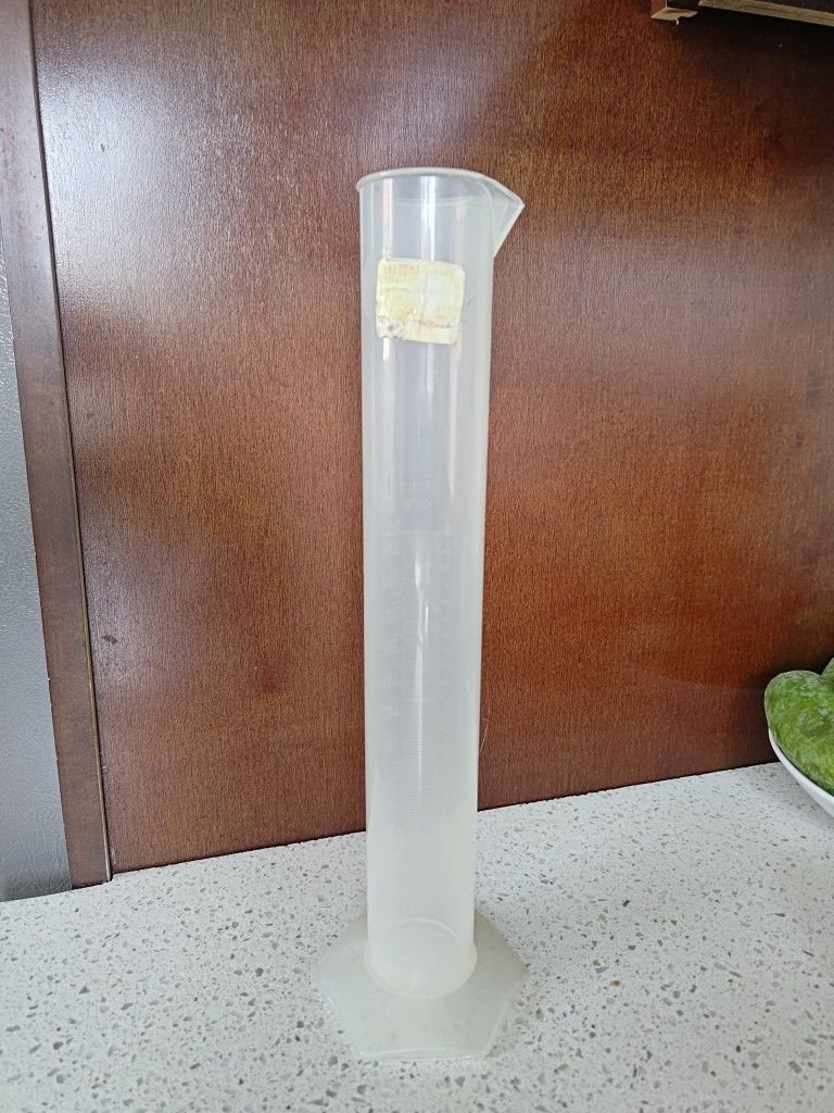 Plastic Graduated Cylinder Measuring Beaker 250ml Polypropylene