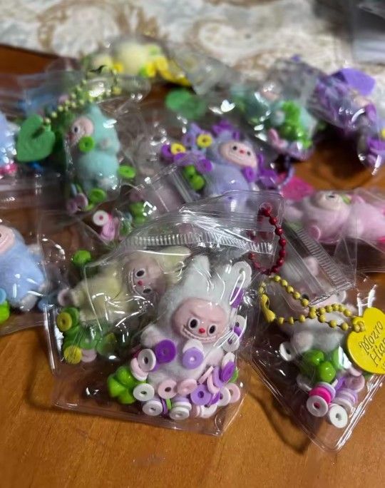 Labubu mini figure keychain
