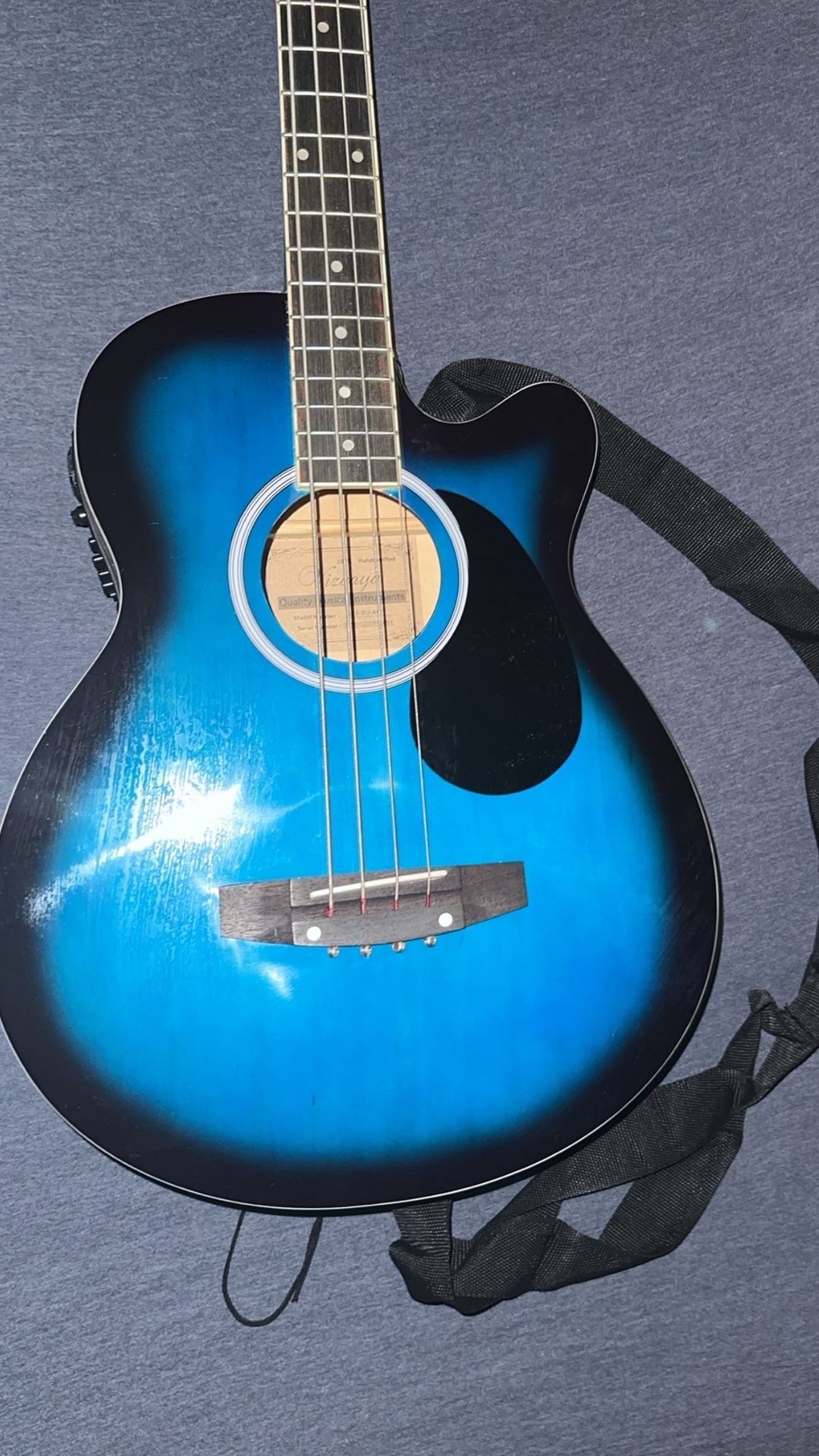 Full Size Bass Guitar - 4 strings - Acoustic/Electric
