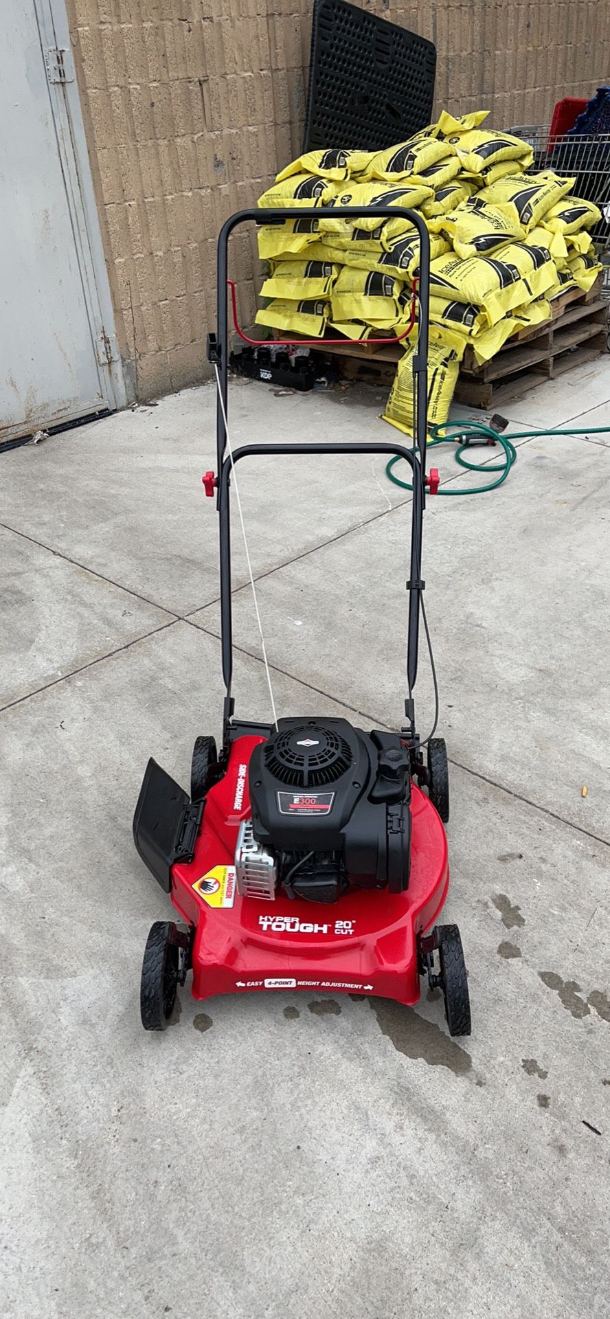 Hyper Tough 20-inch 125cc Gas Push Mower with Briggs & Stratton Engine