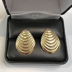 14k 14kt yellow gold hallow shell ladies earrings 