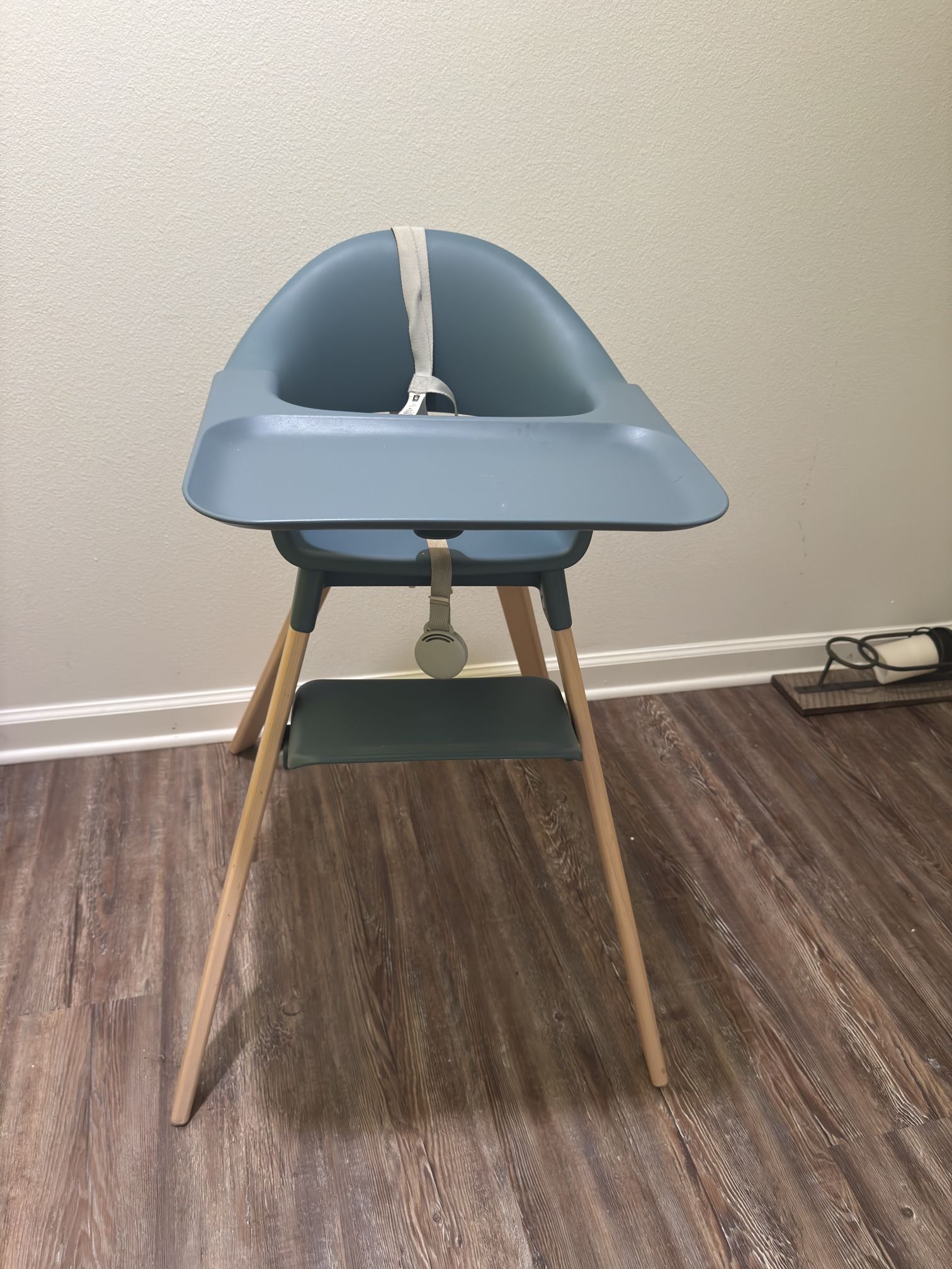 Crate & Kids STOKKE Clikk Baby High Chair