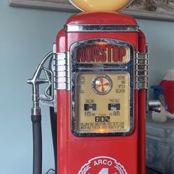Vintage Arco  Gas Pump  Am/Fm Radio Cassette Player
