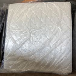 Brand New King Size Plush Mattress