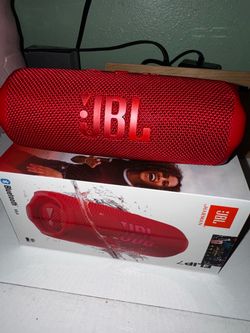 JBL Flip 7 Portable Bluetooth Speaker Red