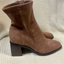 ANNE KLEIN Flex Tan Ankle Boots with Block Heel Size 8 Like New