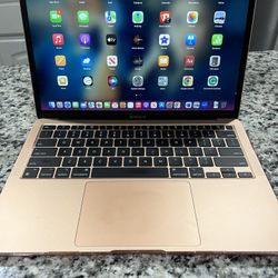Mac Book Air 13in With M1 Chip 256GB