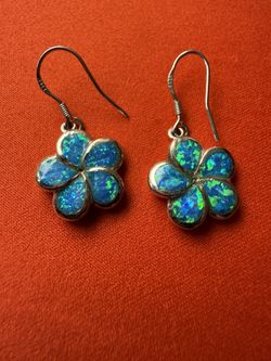 Beautiful 925 Silver Opal Earrings In The Shape Of Plumeria, Flower