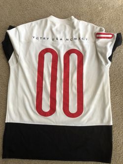 Victory jersey xL fits tight