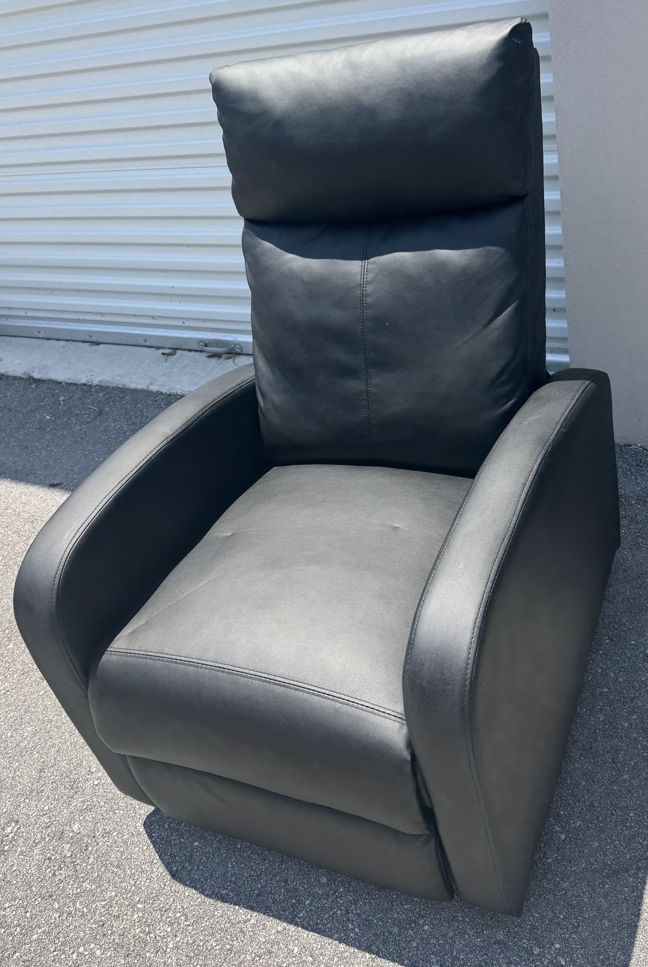Black Sofa Recliner with Padded Seat and Backrest