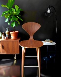 MCM molded plywood bar stool,iconic Chernerdesigned by Norman Cherner in 1958