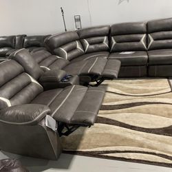 Power Reclinings Sectionals Sofas Couchs Finance and Delivery Available