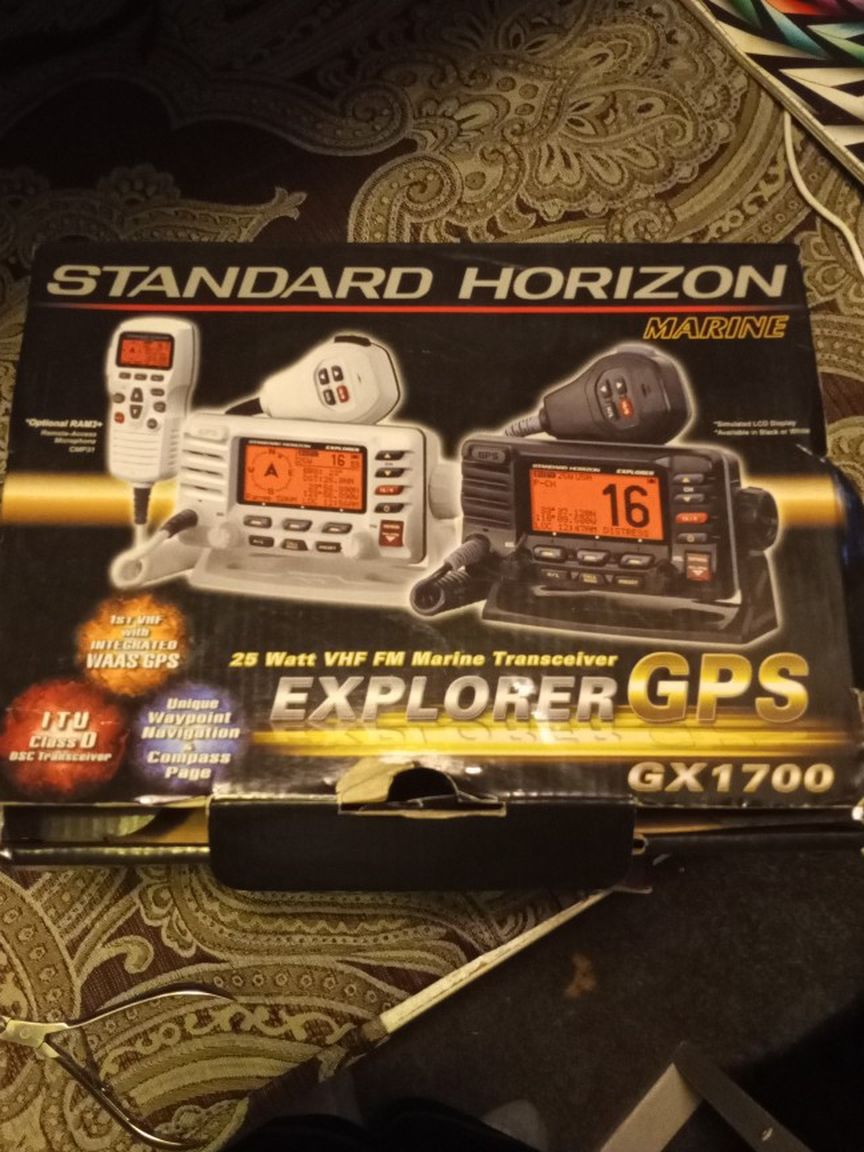 GX1700 Standard Horizon Explorer GPS
