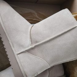 Koolaburra Women's Boots Size 10M New