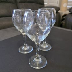 Set Of 3 Wine Glasses