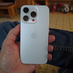 Iphone 15 Pro 256gb Unlocked READ PLEASE 