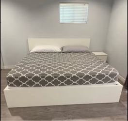 IKEA king size bed + mattress + 2 drawer - white **Moving Sales