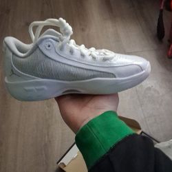 Never Worn Air Jordan Luka Back to School Size 6 Kids