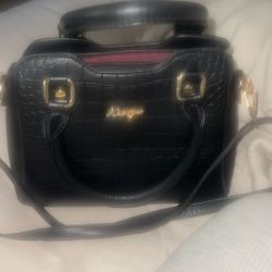 Cute Black Bag In Good Condition Get It Today 