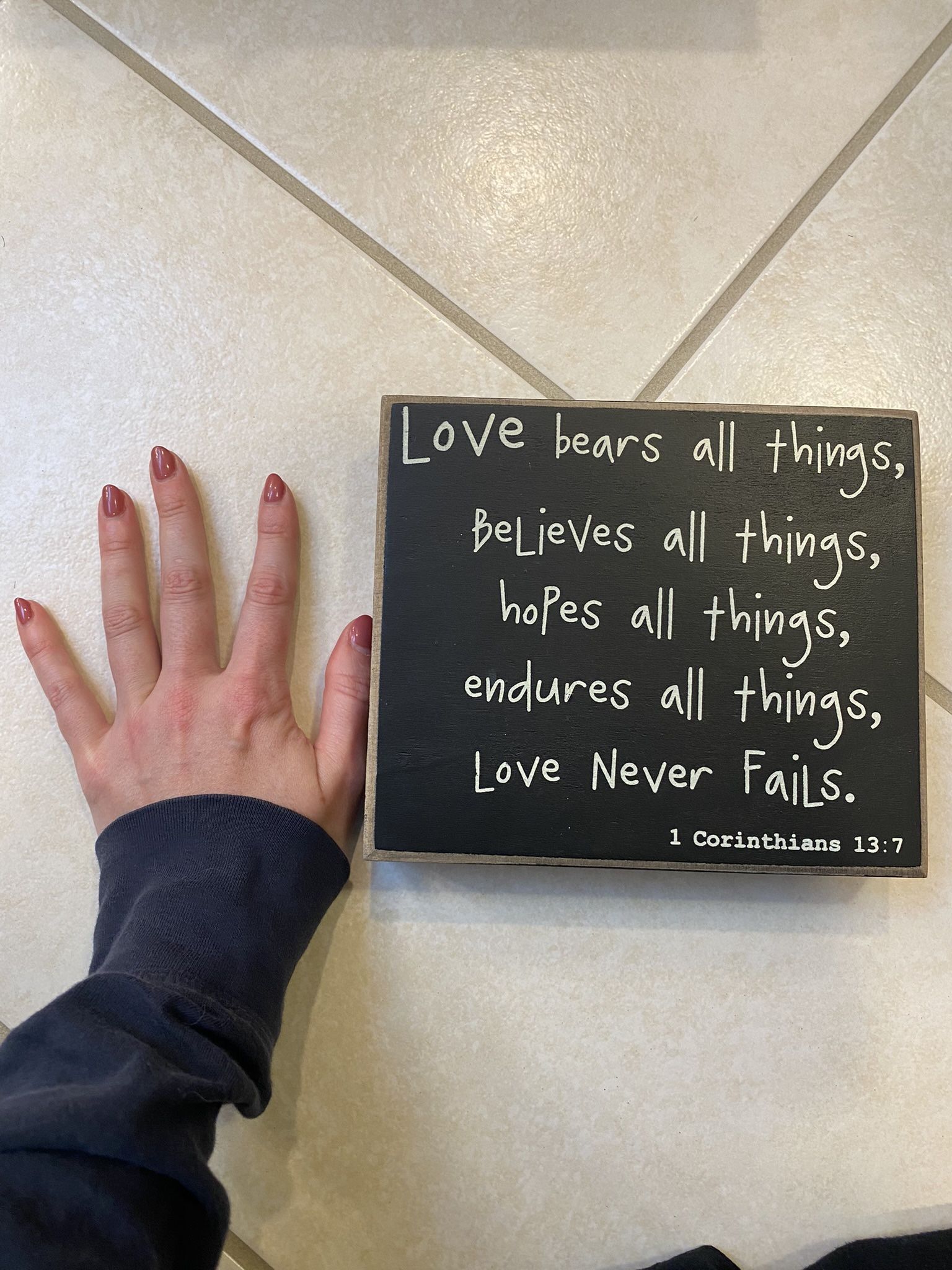 Home Decor 1 Corinthians 13:7