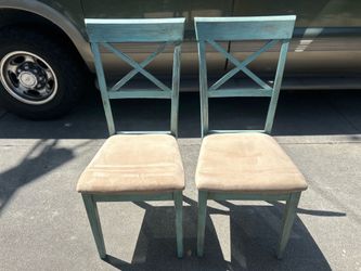 A Set of 8 Dining room chairs- No table