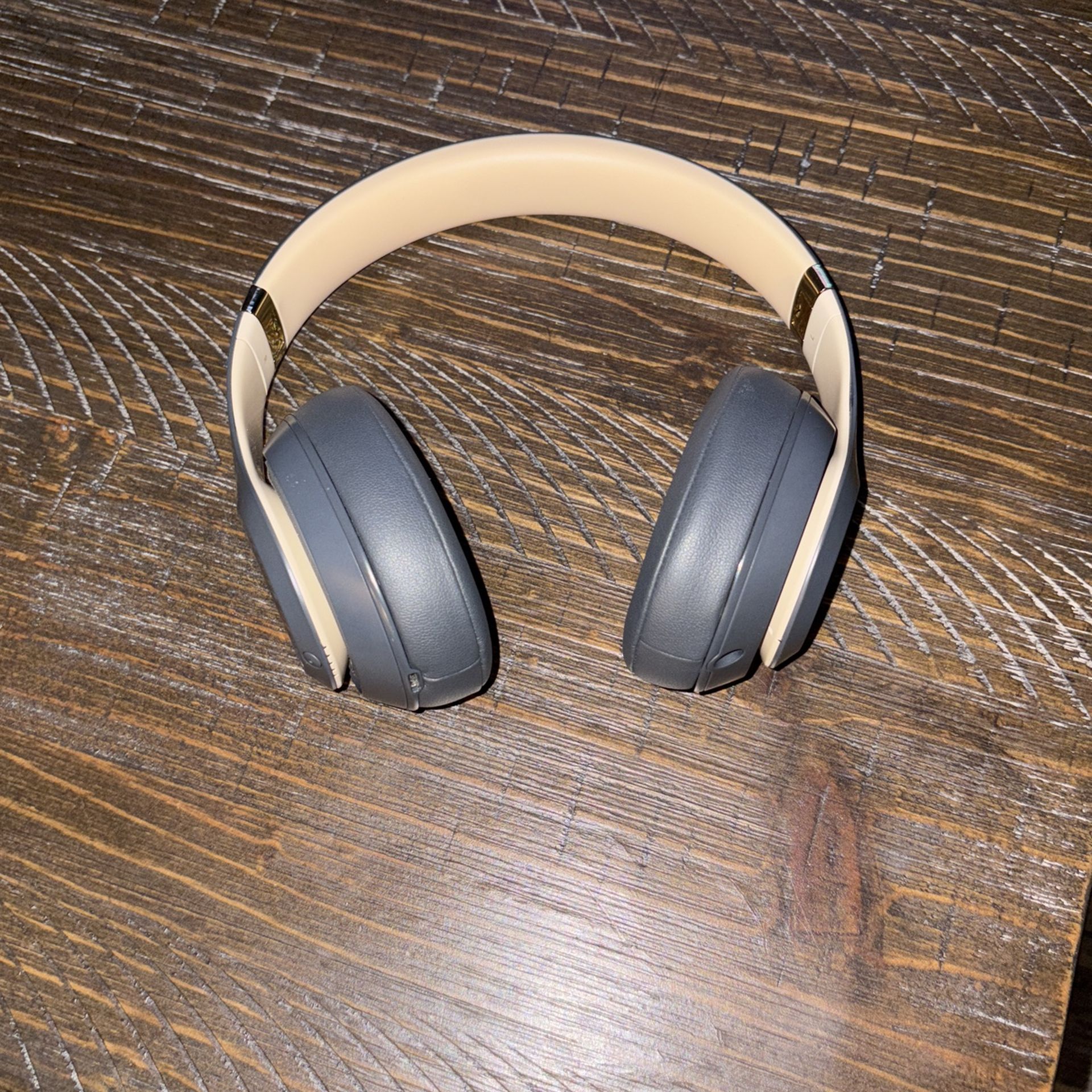 Beats Solo 3 (Over Head)